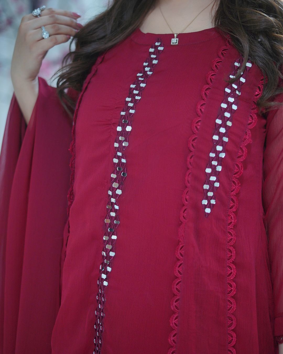 MIRROR FRONTCUT EMBROIDERY